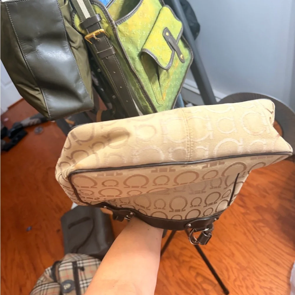 Salvatore Ferragamo Luxury Shoulder nwot! 24 hr price drop - Picture 6 of 6